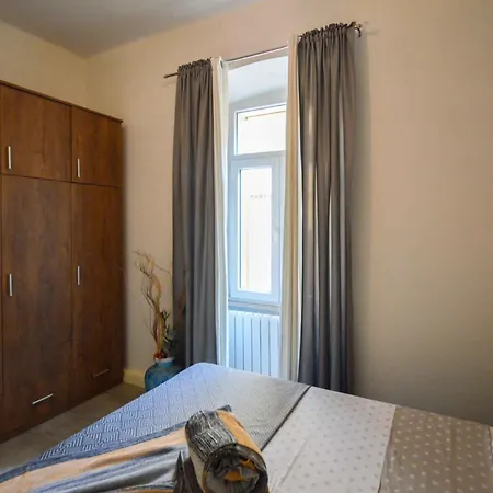 Apartamento With A - C In Istrien 55187 Pula